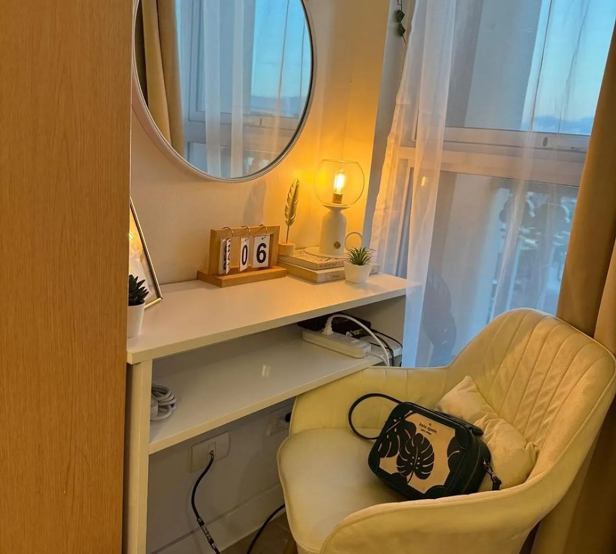 Spacious Staycation With Venice Grand Canal View Manila