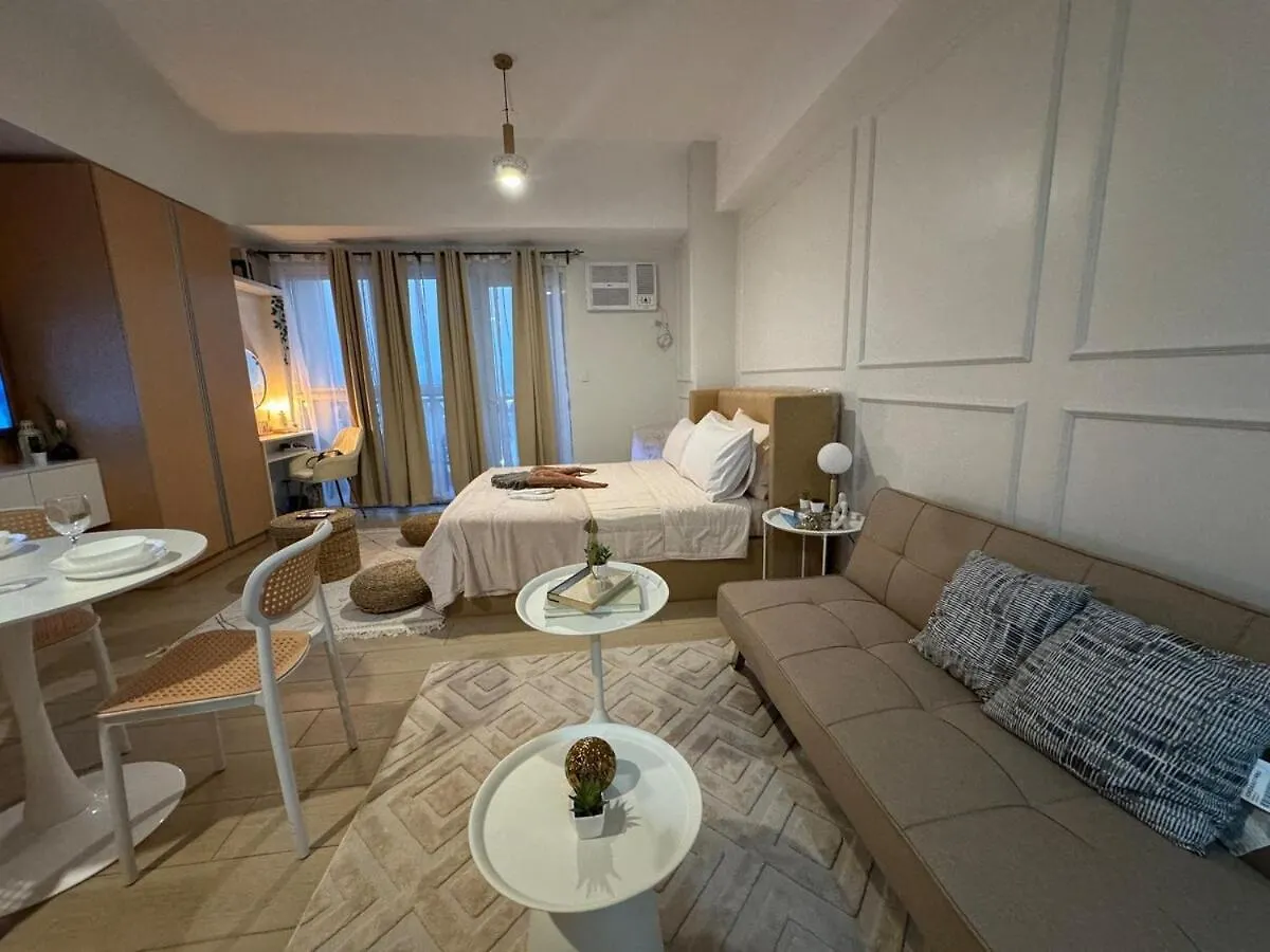 Spacious Staycation With Venice Grand Canal View Manila Apartment