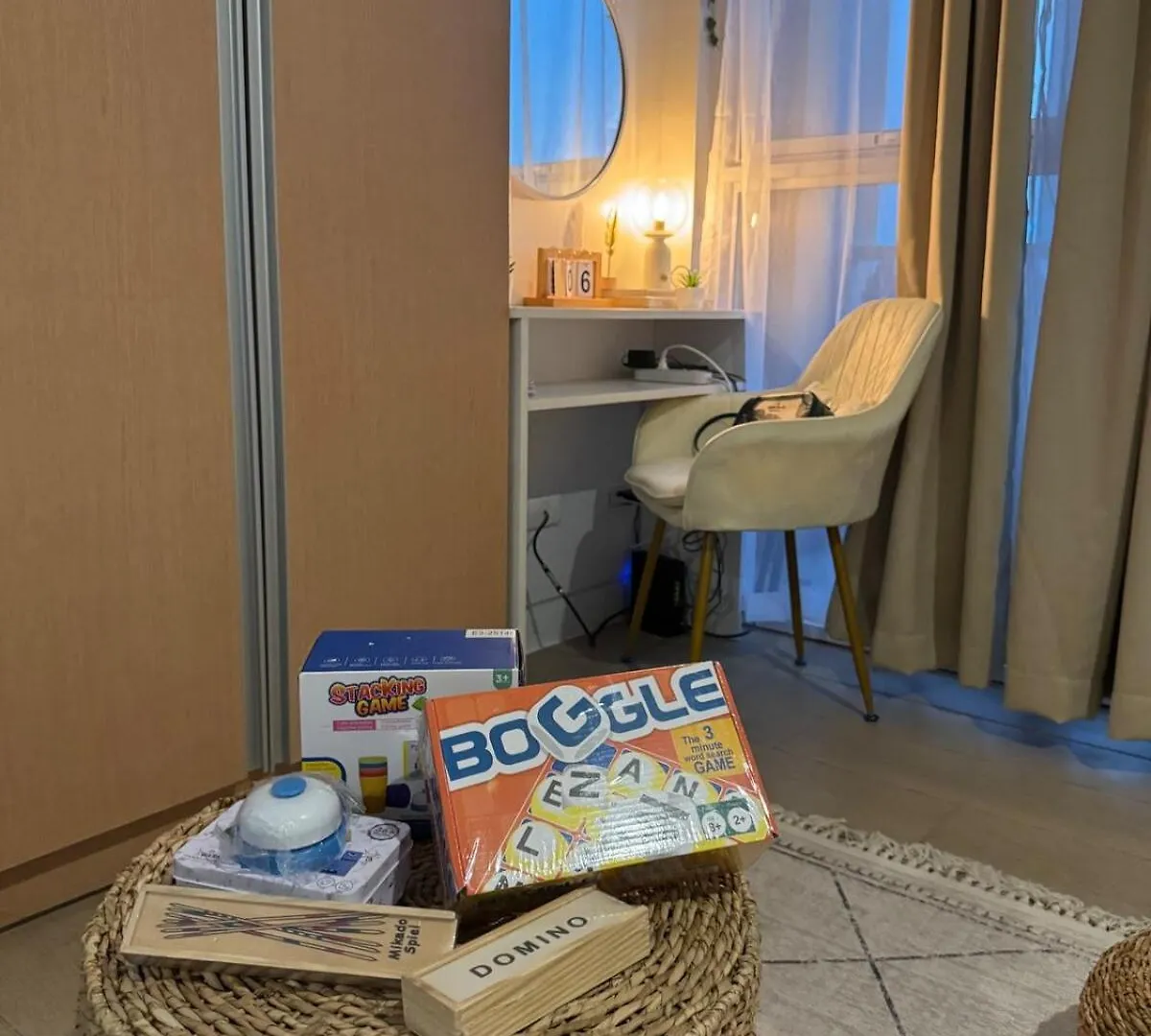 Apartment Spacious Staycation With Venice Grand Canal View Manila Philippines