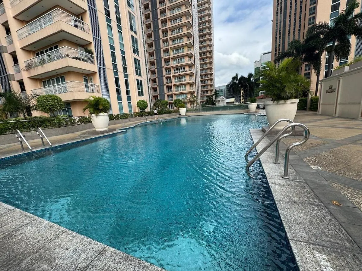 Spacious Staycation With Venice Grand Canal View Manila Philippines